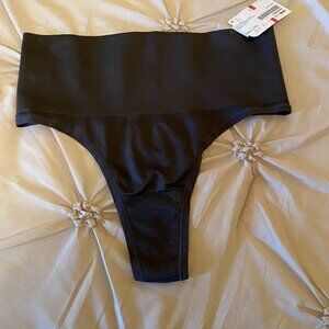 Yummie Seamlessly Shaped Shaping Thong Charcoal L/XL